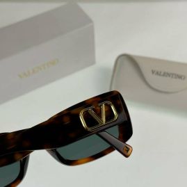 Picture of Valentino Sunglasses _SKUfw50080965fw